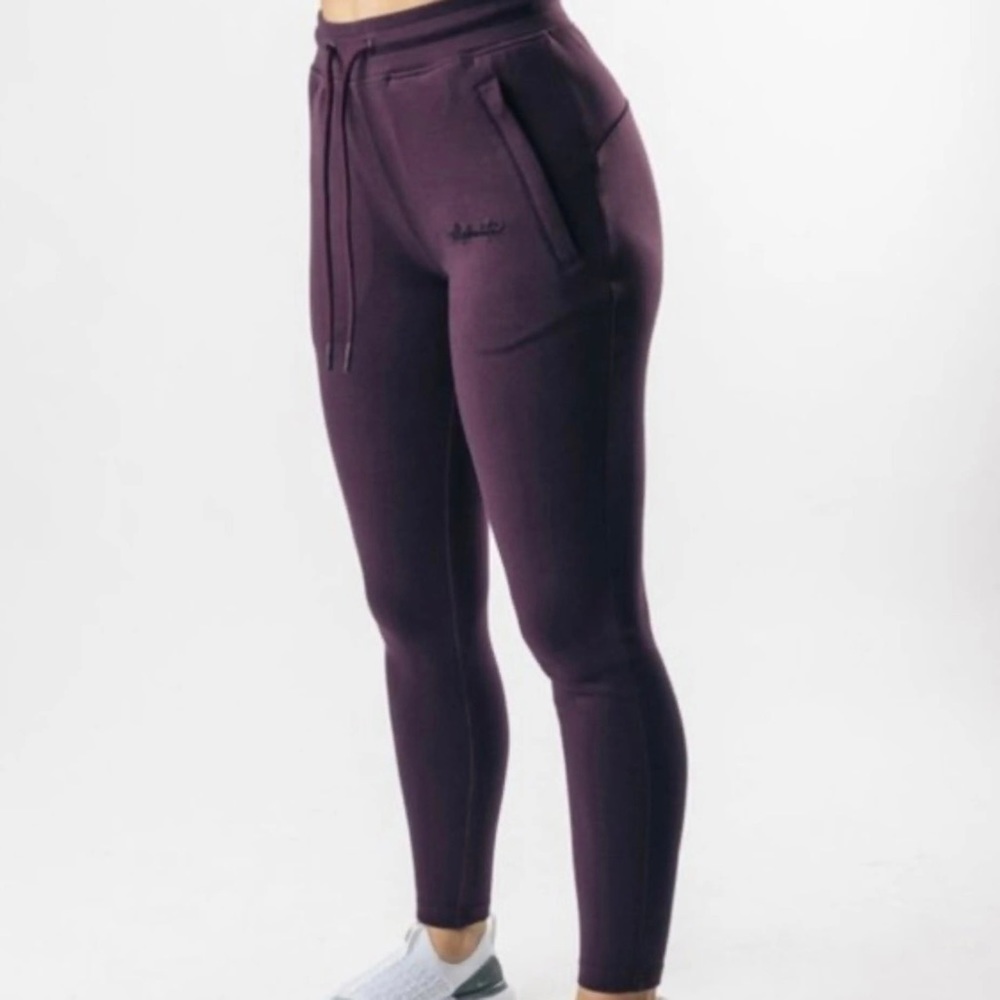Alphalete Raven Joggers